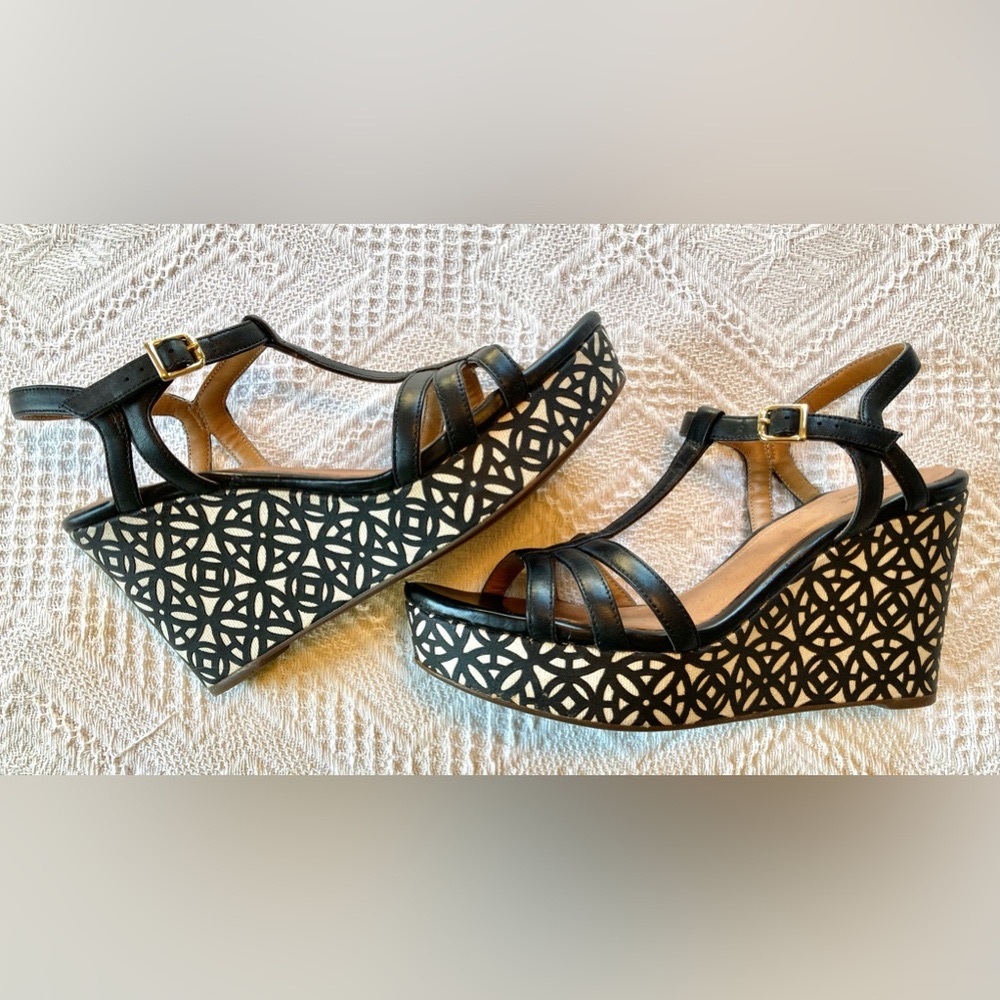 Clarks Artisan Collection sandal